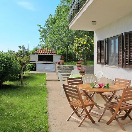 Luka By Interhome Appartement Lovran