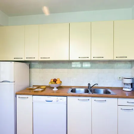 Luka By Interhome * Lovran