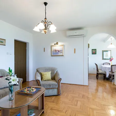 Luka By Interhome Apartment Lovran