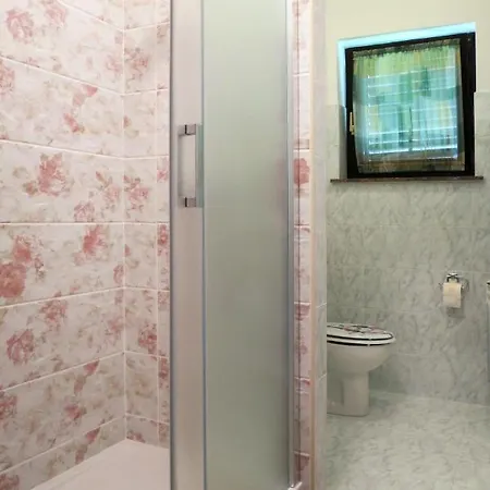 Luka By Interhome Lovran